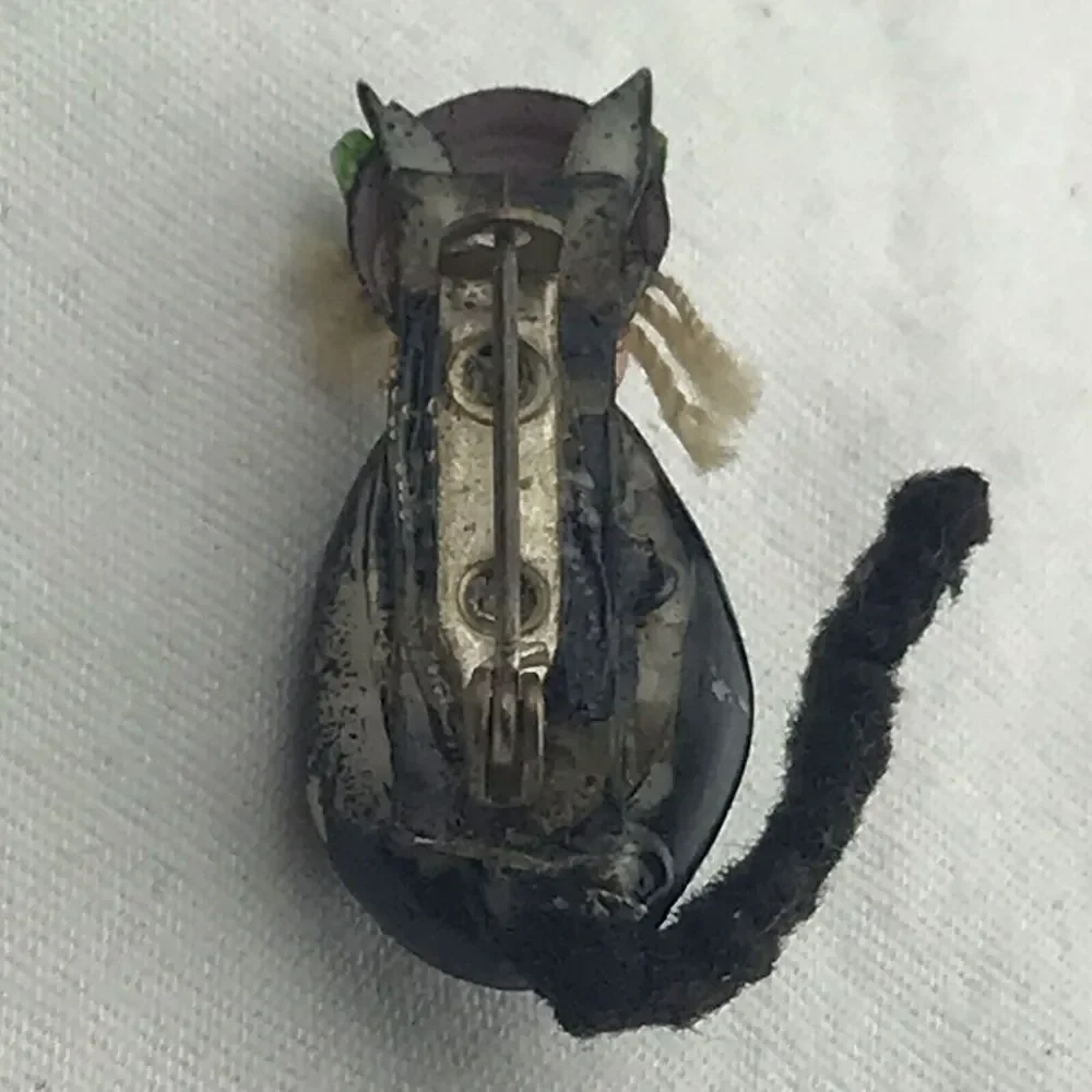 Vintage 1940s Black Cat Folk Art Brooch Pin Handmade Pipe Cleaner Tail